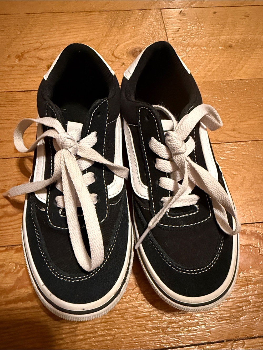 Kids Black Canvas Lace-Up Vans